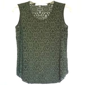 Lola & Sophie Women's  Green Crochet Overlay Floral Sleeveless Shirt,  Size XS